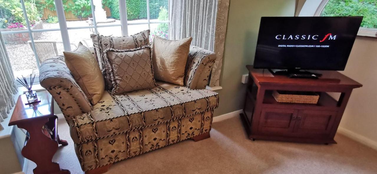 Holiday home The Saddlery - Near Wolds And Coast *